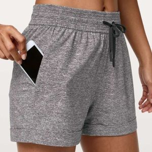 NWOT Lululemon Spring Breakaway Short